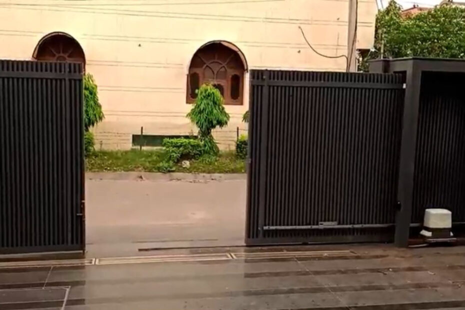Portë automatike Allmatic e montuar në Tiranë